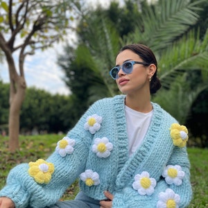 Chunky Daisy Knit Cardigan,Wool Cardigan, Hand Knit Chunky Cardigan,Mother's Day Gift, Gift for Women, Valentine’s day gift, Girlfriend gift