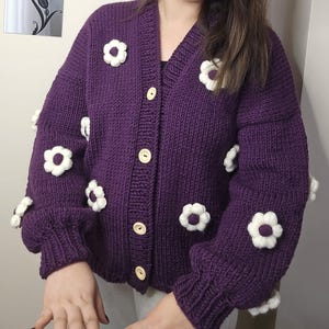 Handmade Chunky Wool Cardigan, Purple Daisy Knit Sweater, Cozy Floral Knitwear, Boho Oversized Cardigan, Gift for Her